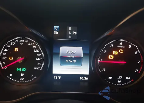 2016 Mercedes-Benz C 300 z USA, uszkodzony, nr VIN 55SWF4KB9GU174173